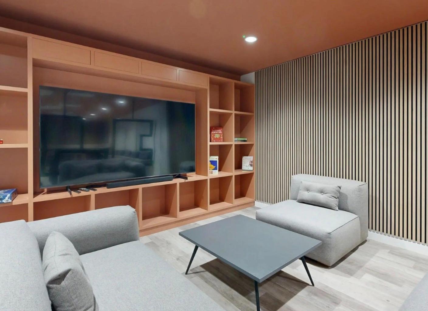 Studio accommodation for Yorkshire College students in Leeds (11)