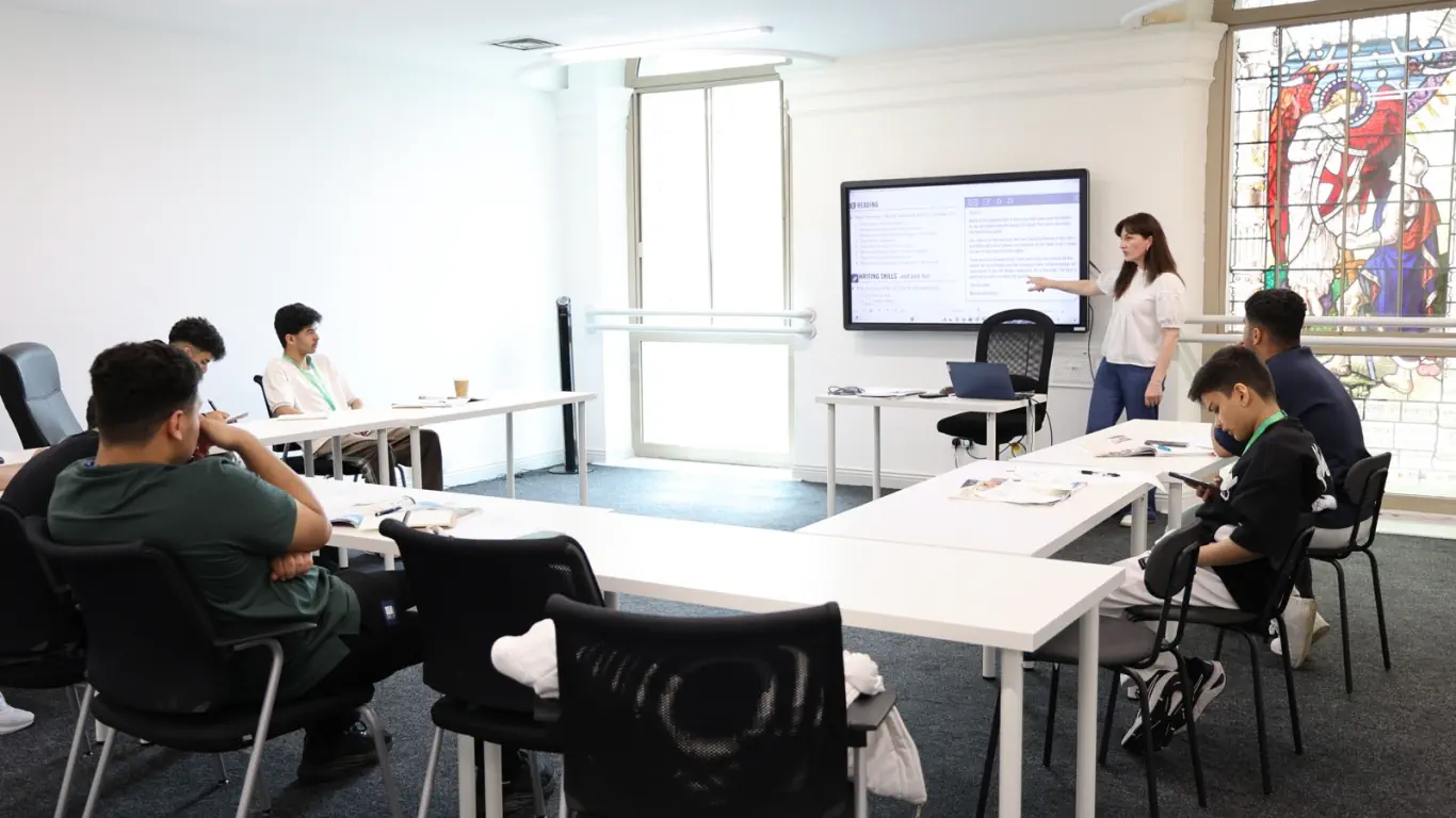 Workplace English: Small Talk, Culture and Confidence - Yorkshire College blog thumbnail