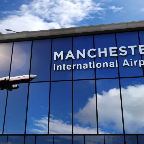 Manchester Airport transfer option for students travelling to Leeds