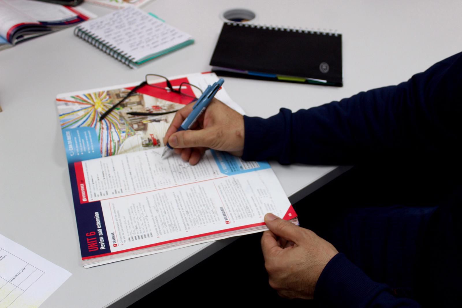 General vs Intensive English Courses: Which One Is Right for You? - Yorkshire College blog thumbnail